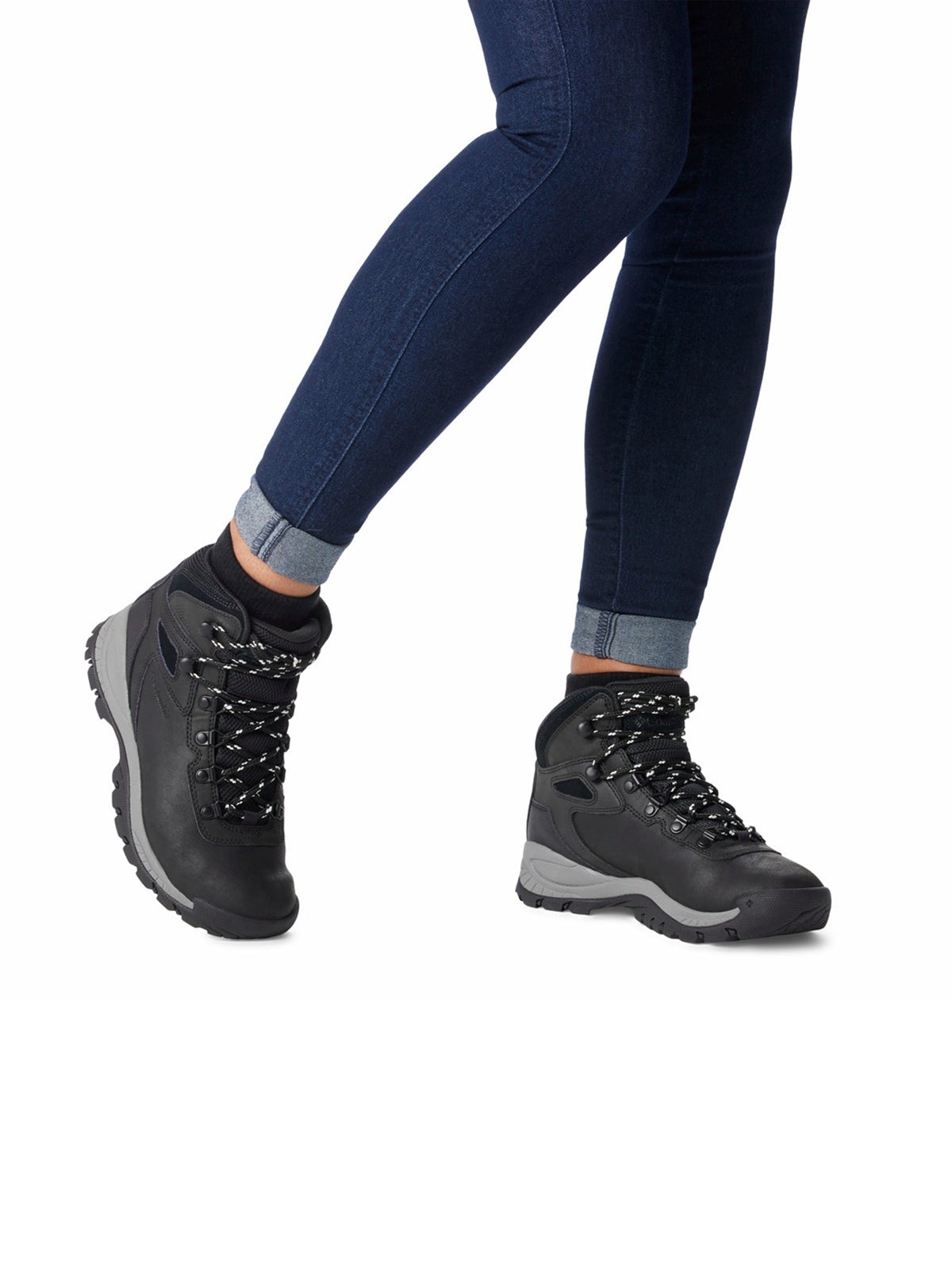 bota-para-mujer-waterproof-newton-ridge-plus-negro-columbia-1424692-2kq