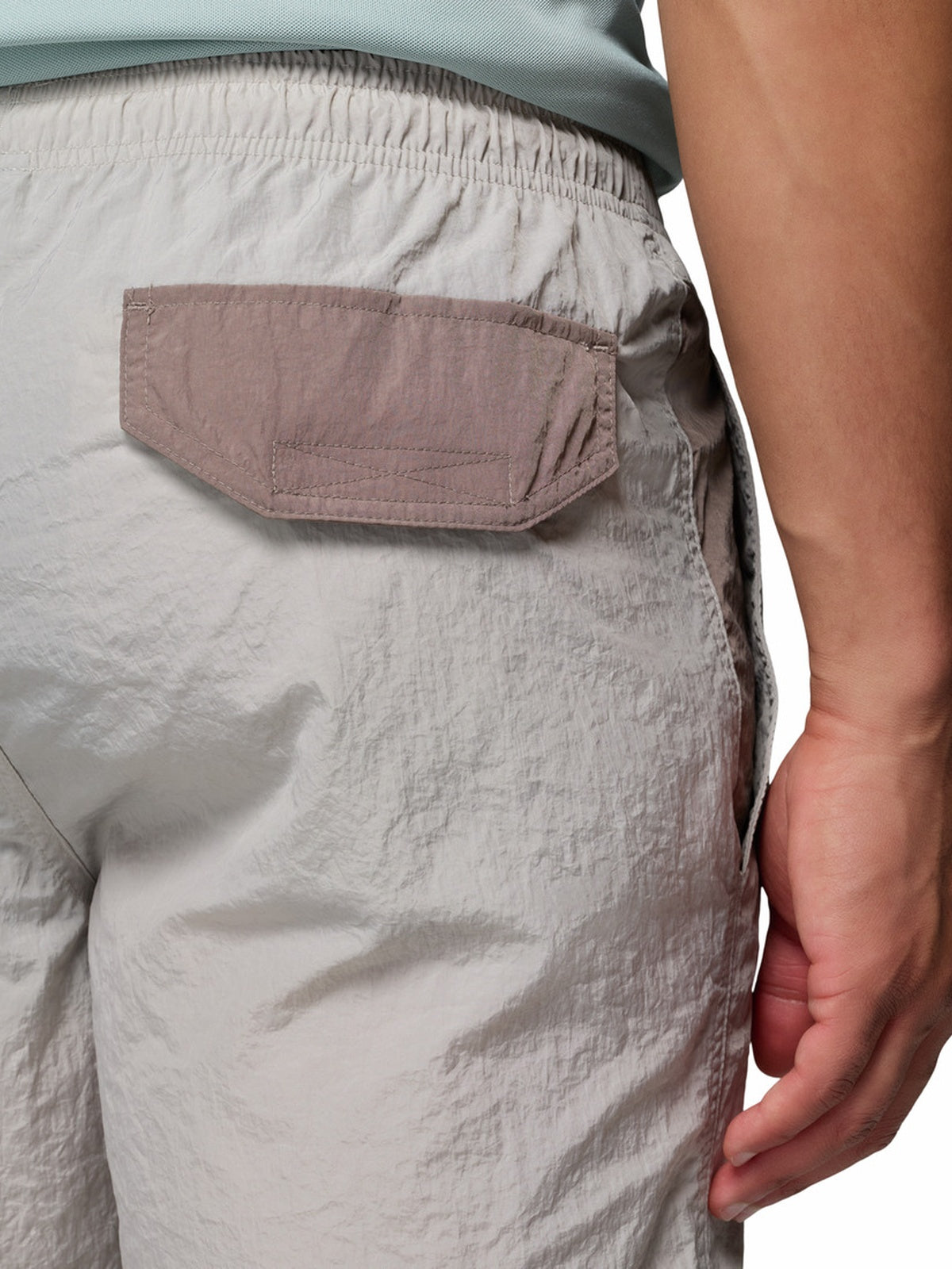 casaca-cortavientos-hombre-challengertm-2071561-bhd-gris