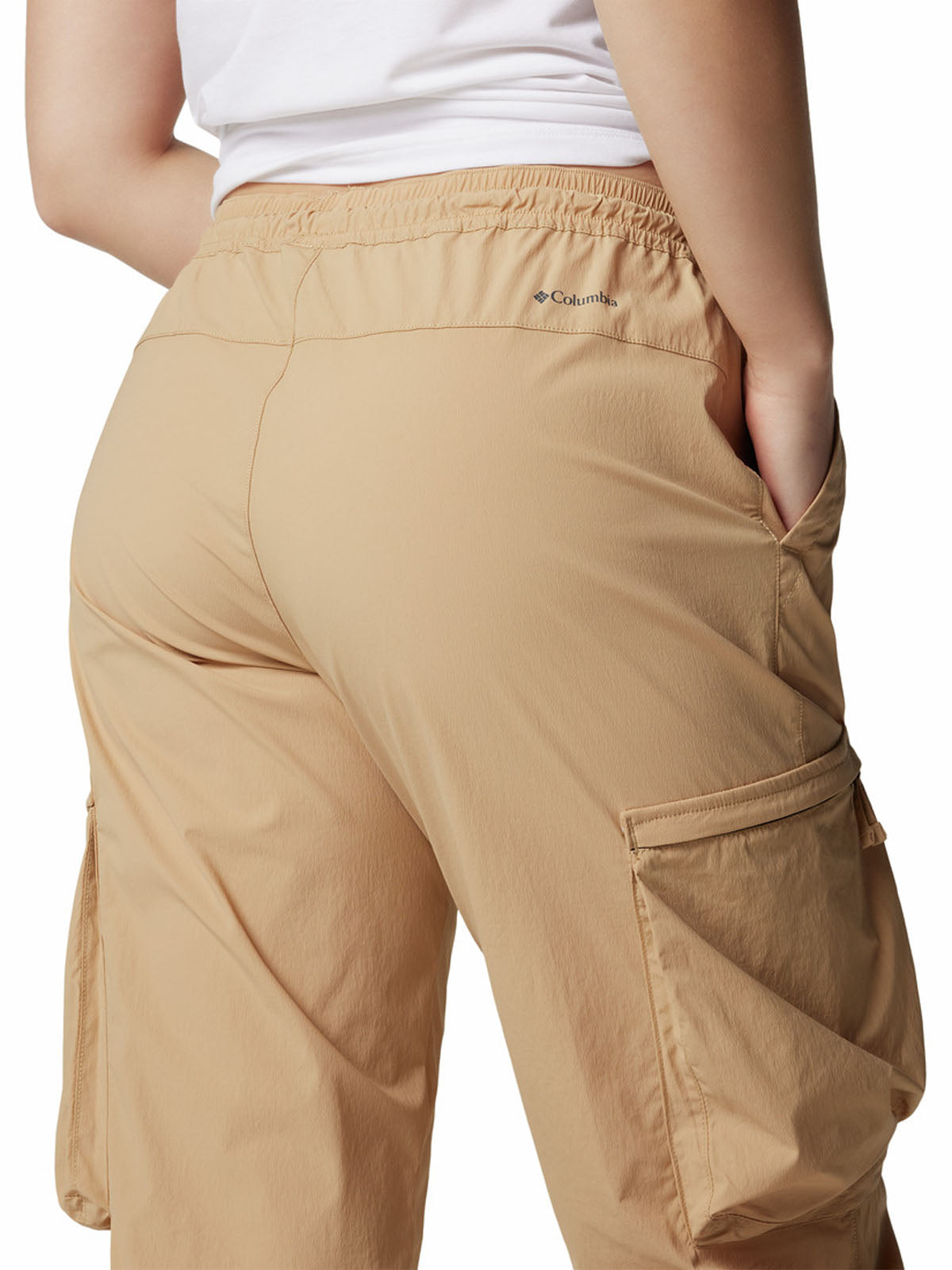 Pantalón Mujer Cargo Boundless Trek™ Beige