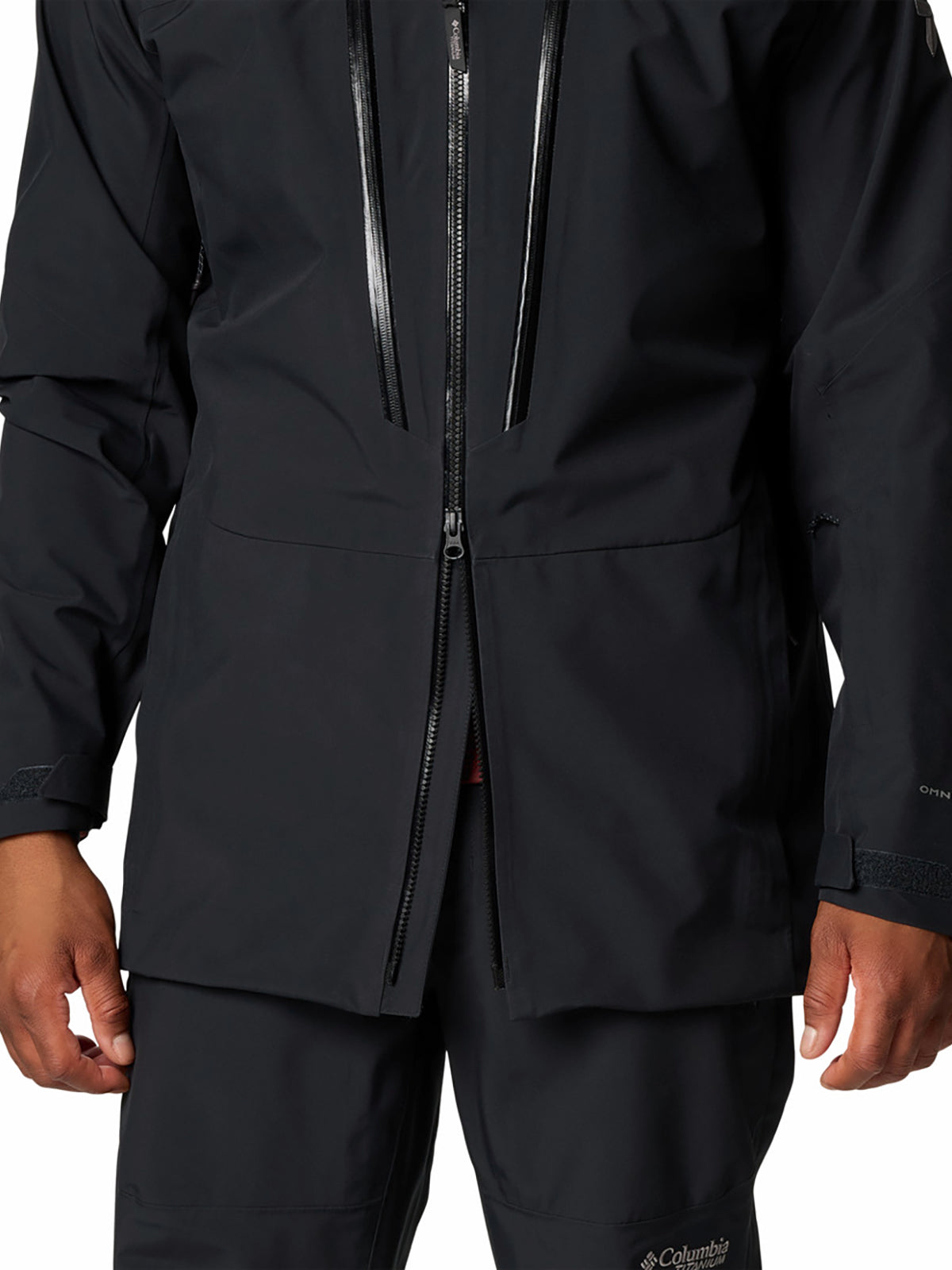 casaca-para-hombre-impermeable-platinum-peak-ll-3l-negra-columbia-2087141-xp9