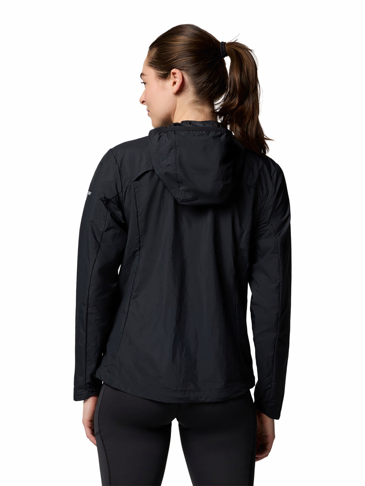 casaca-para-mujer-cortaviento-loop-trail-iii-negra-vestuario-2116471-xp9