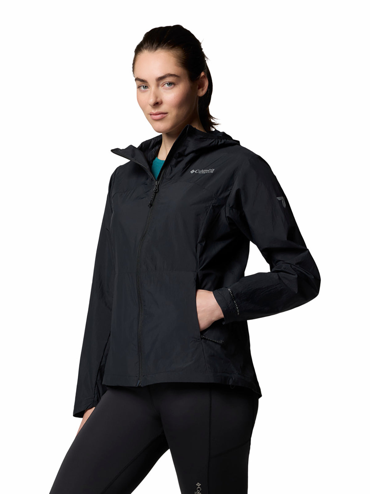 casaca-para-mujer-cortaviento-loop-trail-iii-negra-vestuario-2116471-xp9