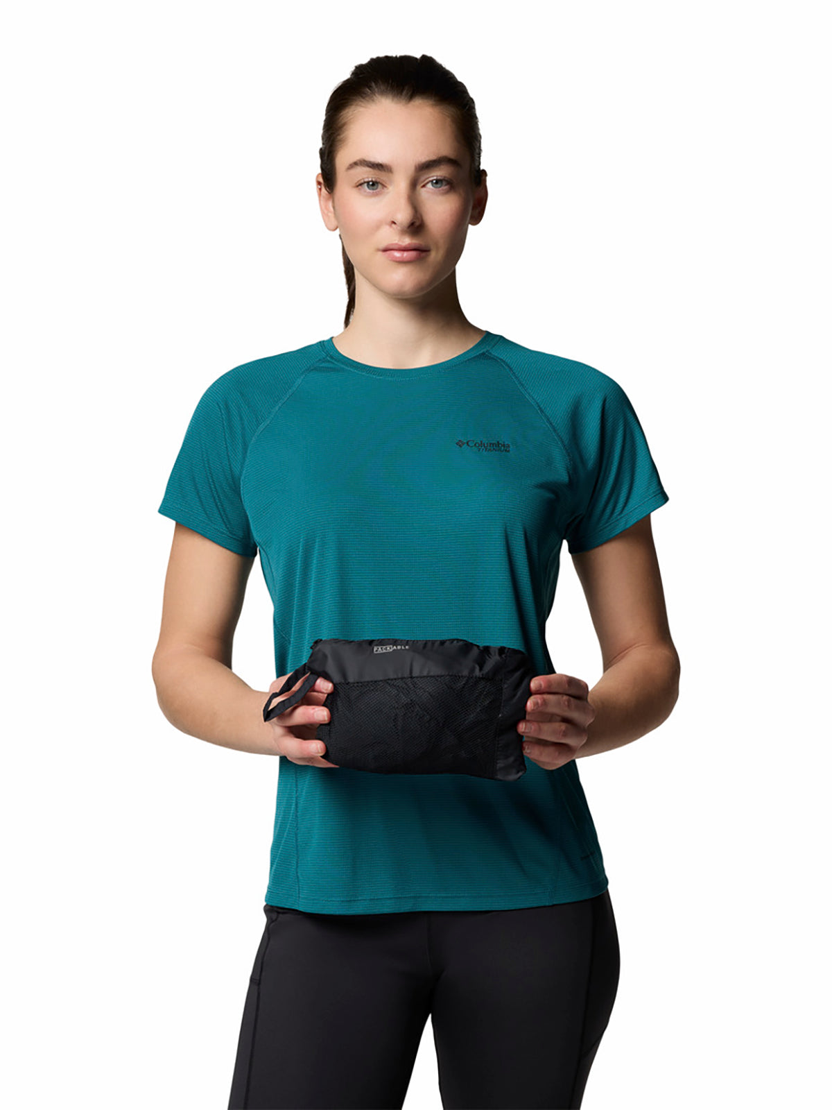 casaca-para-mujer-cortaviento-loop-trail-iii-negra-vestuario-2116471-xp9