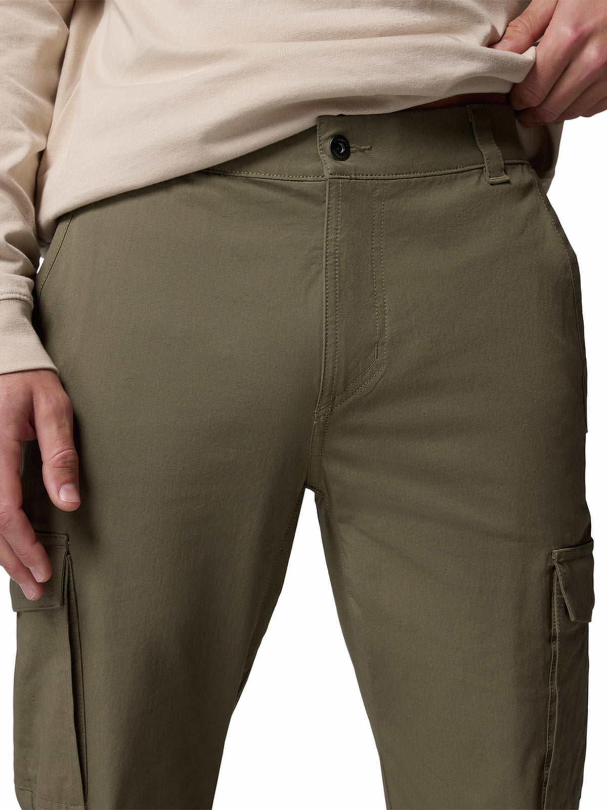 short-roc-cargo-2135541-tyn