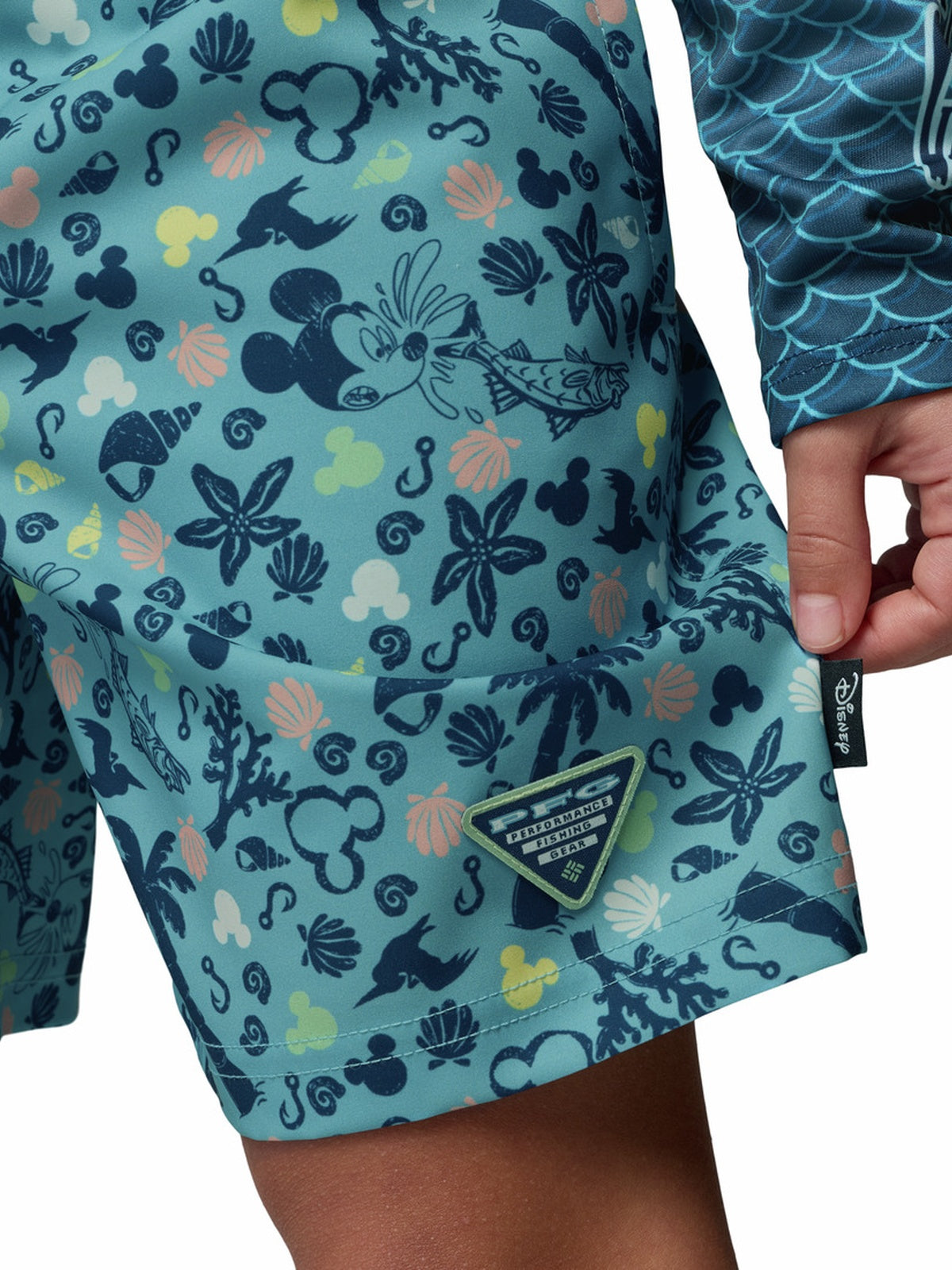 short-pfg-disney-ramblertm-short-2182161-47l-azul